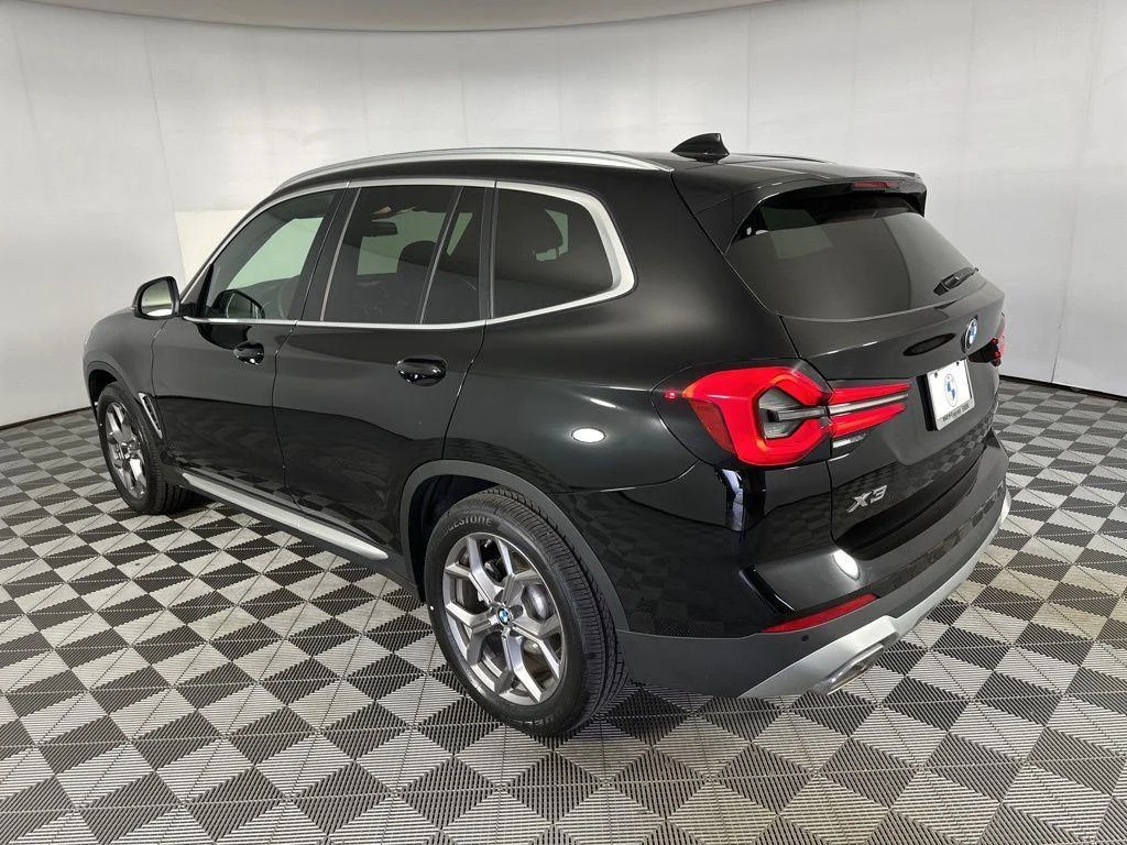 Used 2024 Jet Black BMW xDrive30i image 26