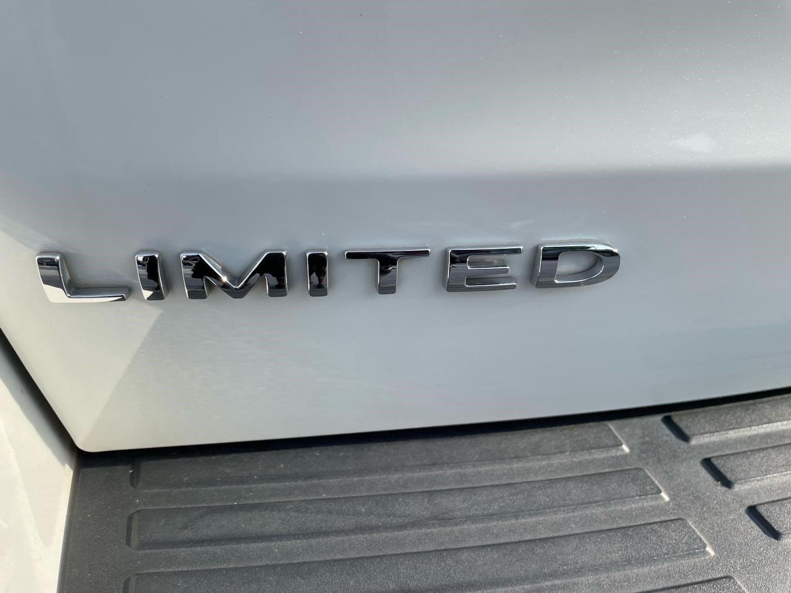 Used 2024 Star White Metallic Tri-Coat Ford Limited image 20