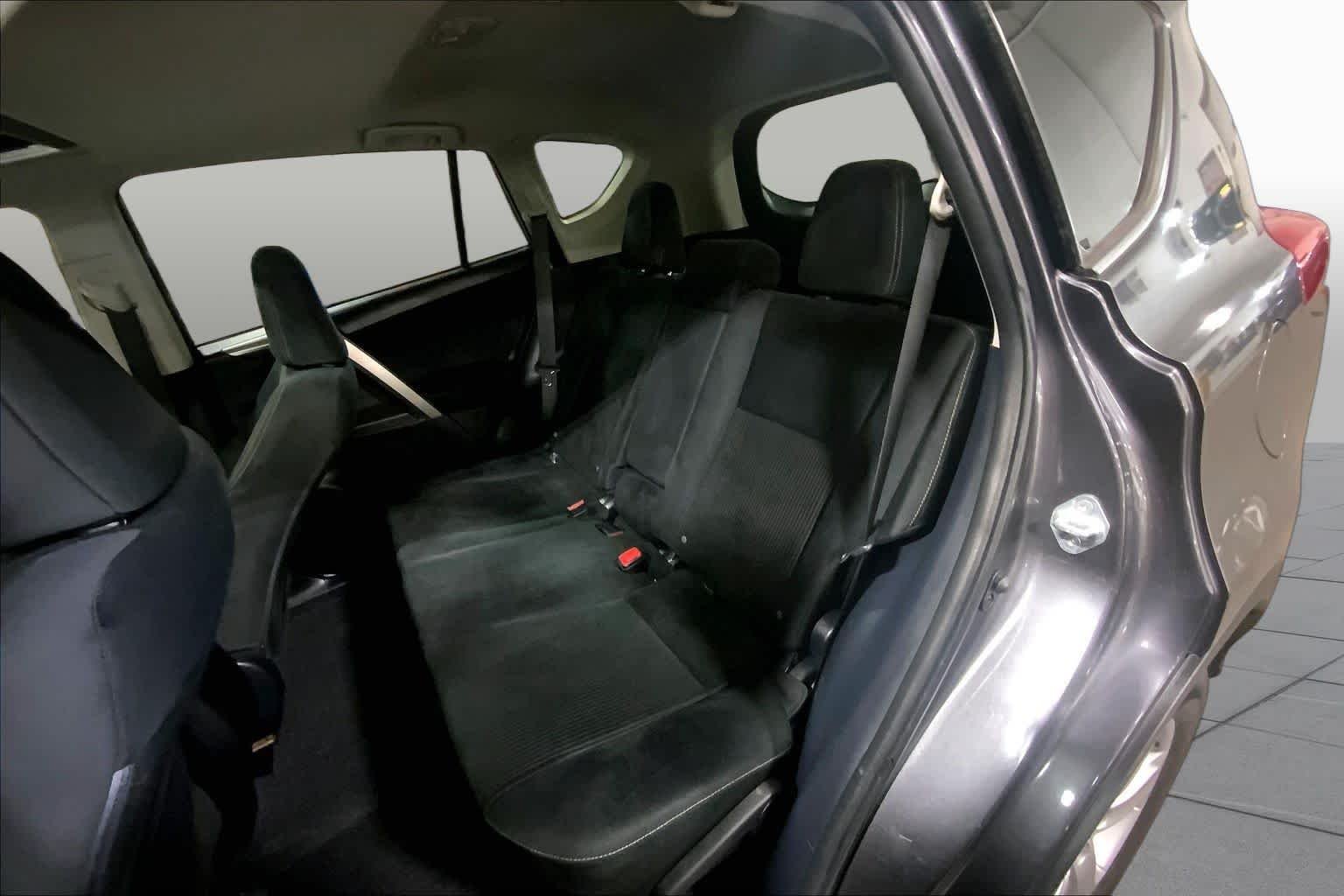 Used 2014 Magnetic Gray Metallic Toyota XLE image 21