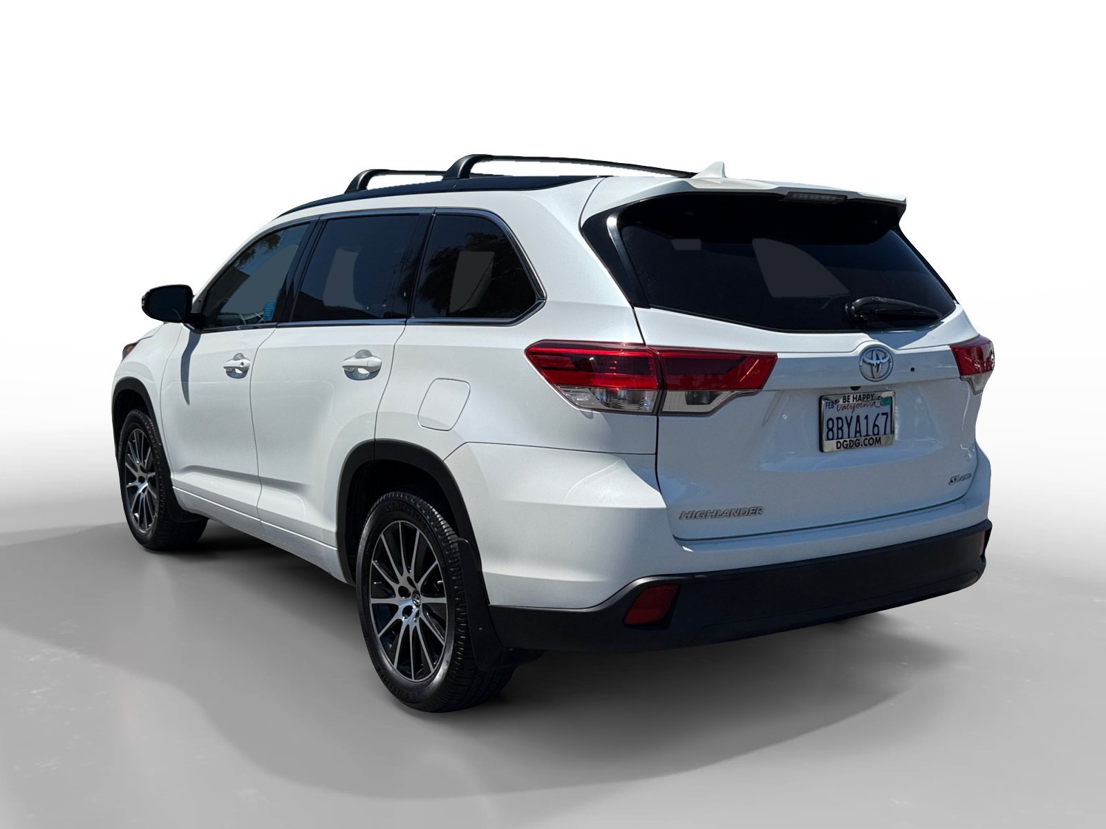 Used 2018 Blizzard Pearl Toyota SE image 3