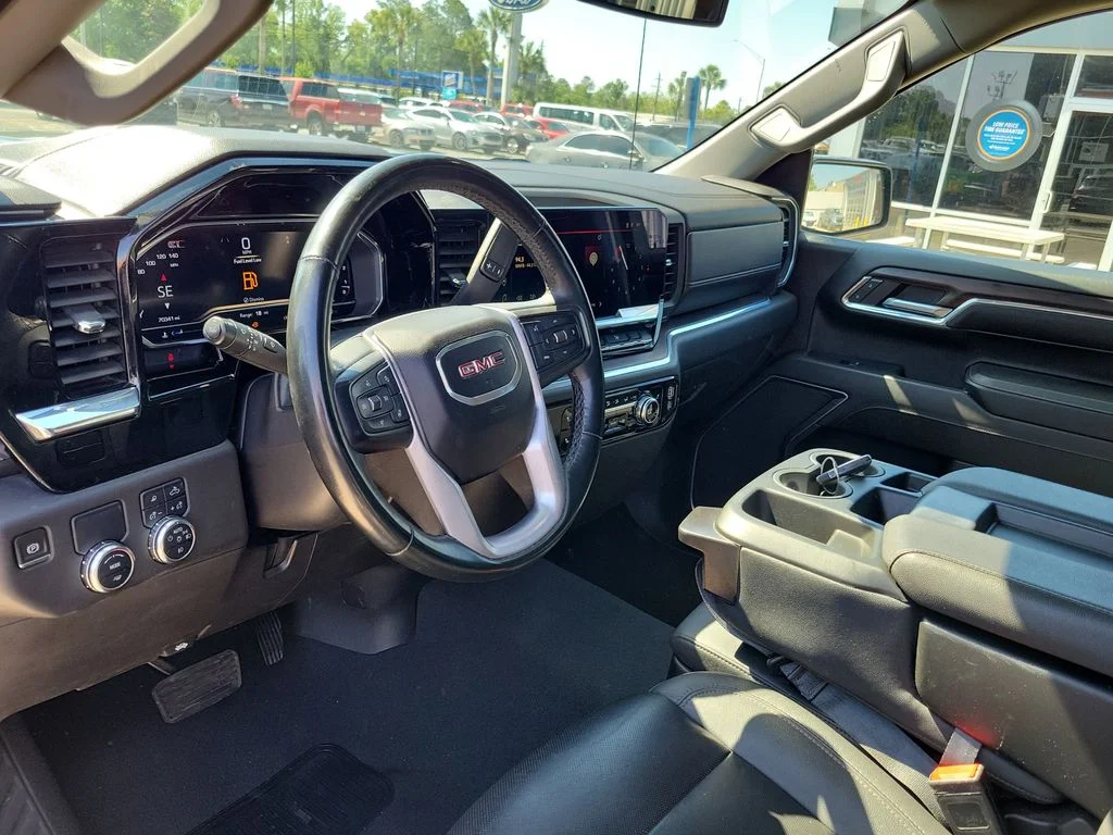 Used 2024 Black GMC SLT image 13