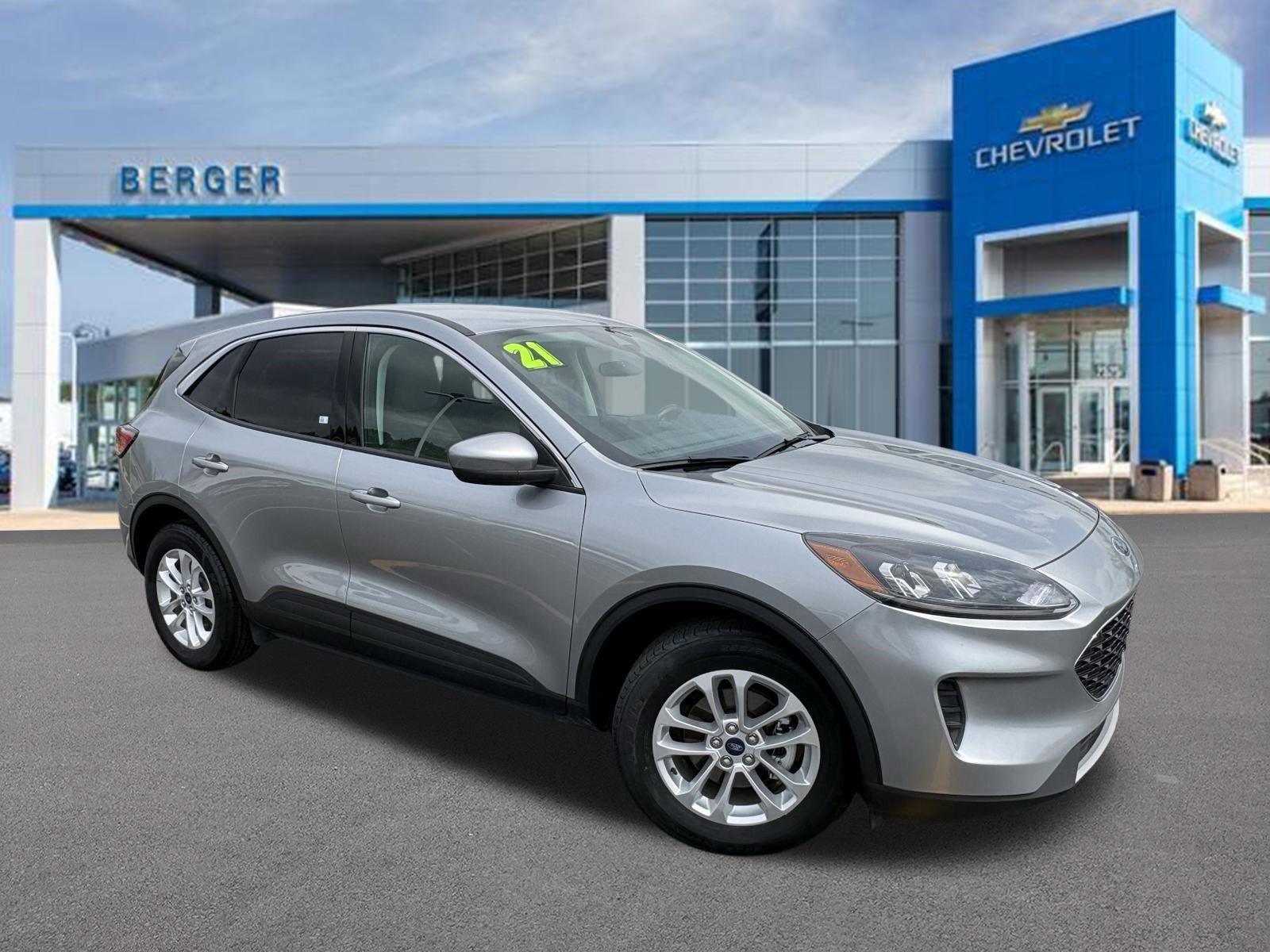 2021 Ford Escape SE FWD's photo