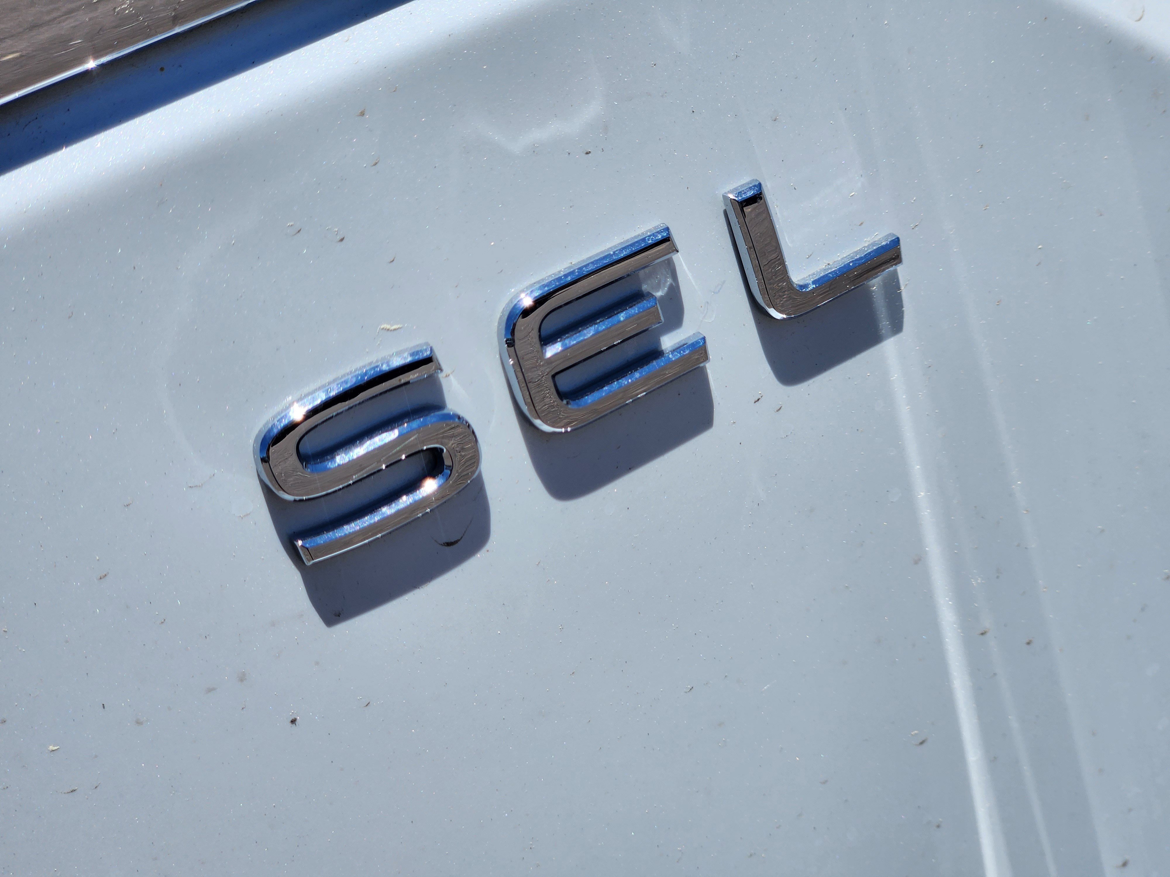 New 2026 White Volkswagen 2.0T SEL image 8
