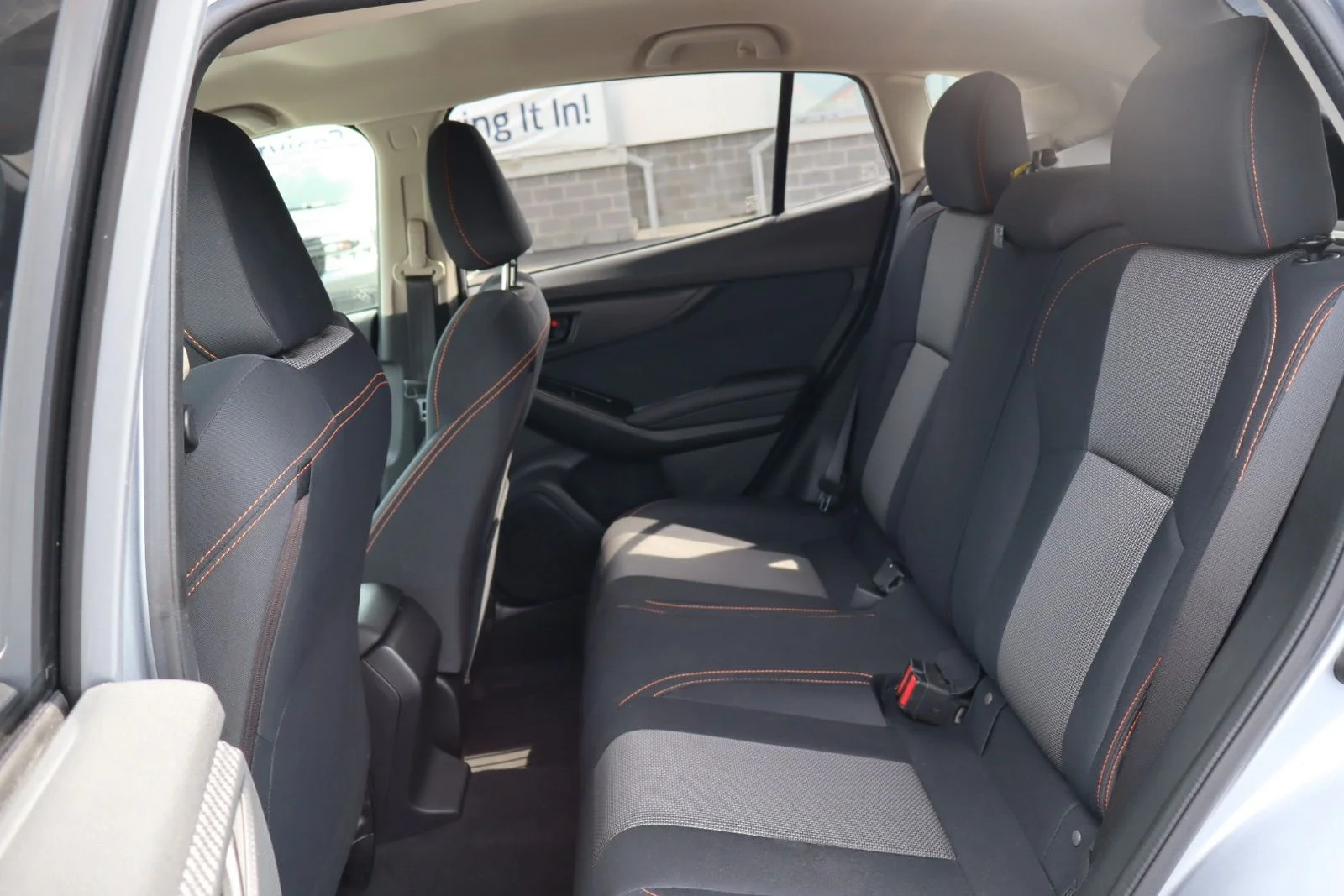 Used 2018 Ice Silver Metallic Subaru 2.0i Premium image 27