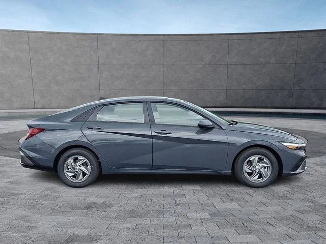 New 2026 Gray Hyundai SE image 8