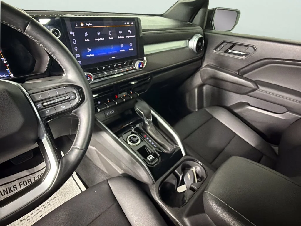 Used 2023 BLACK Chevrolet 4WD LT image 20