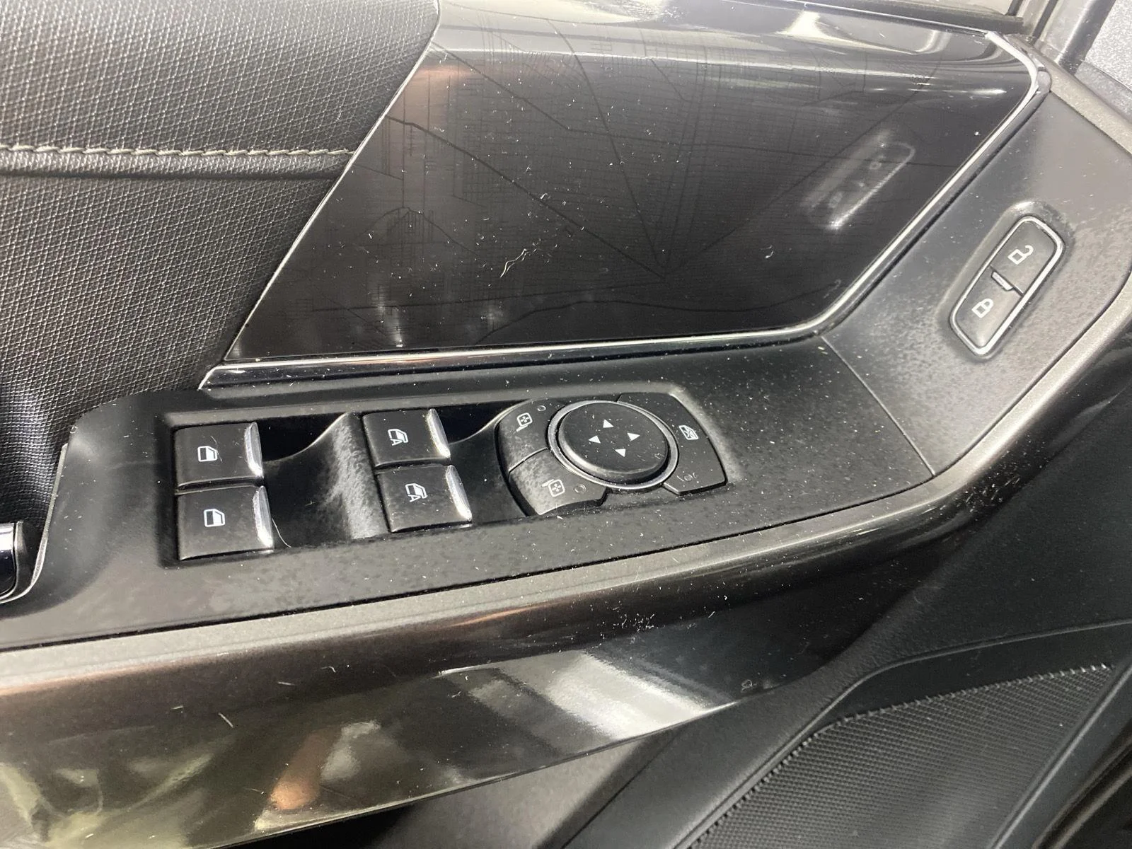 Used 2021 Oxford White Ford XLT image 22