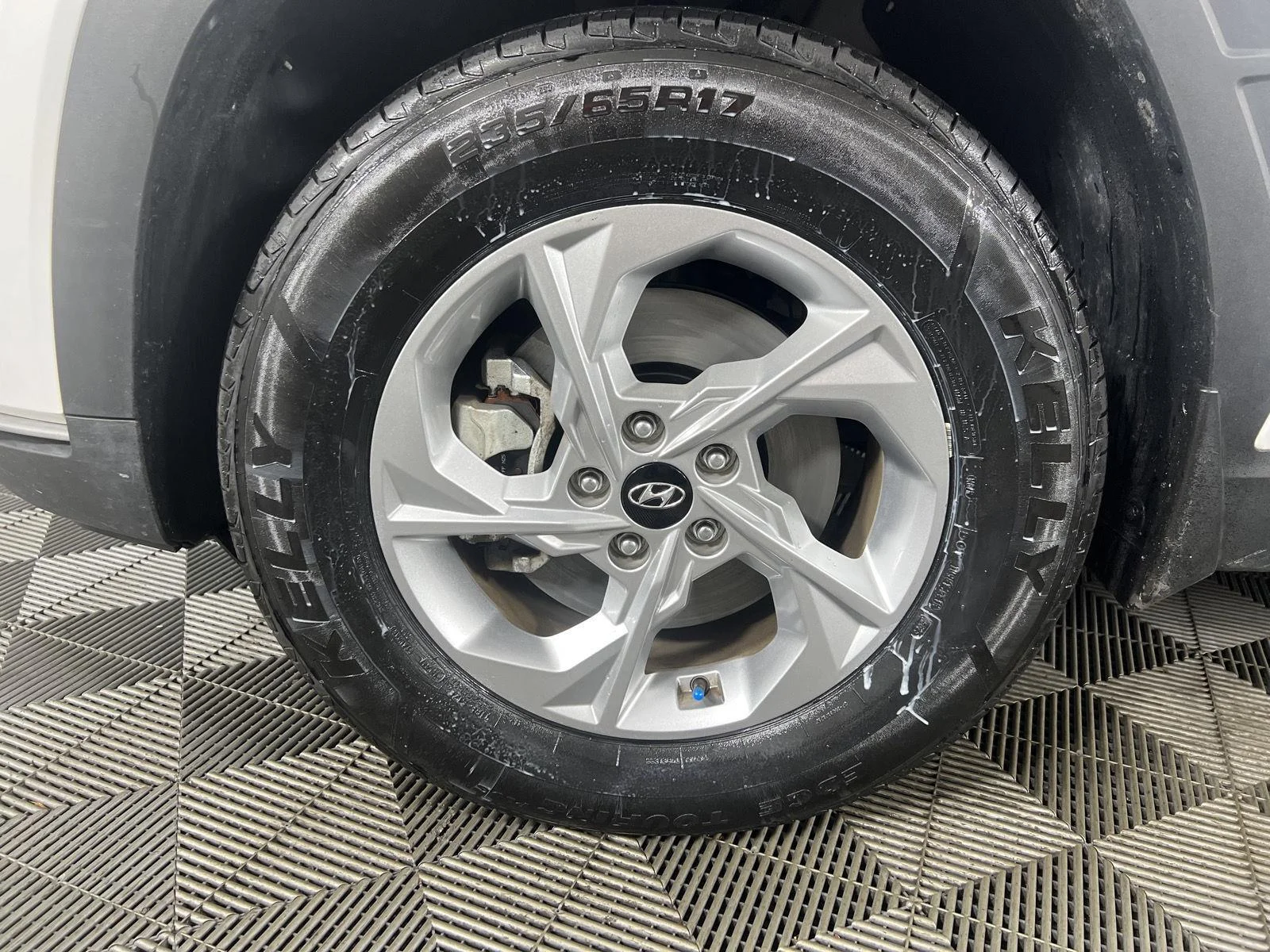 Used 2024  Hyundai SE image 14