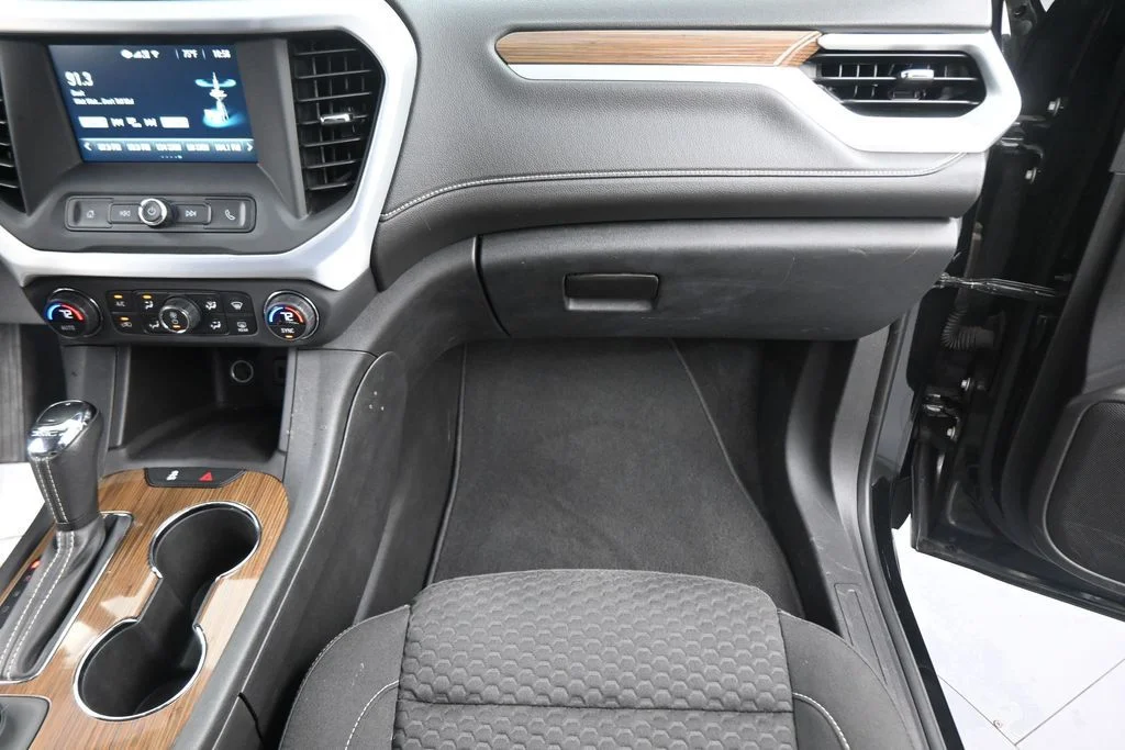 Used 2019 Black GMC SLE-1 image 46