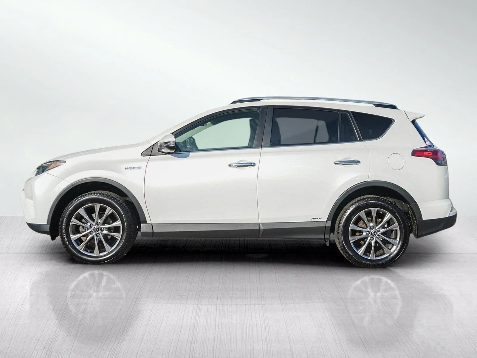 Used 2018 Toyota RAV4 Limited with VIN JTMDJREV6JD216811 for sale in Burnsville, Minnesota
