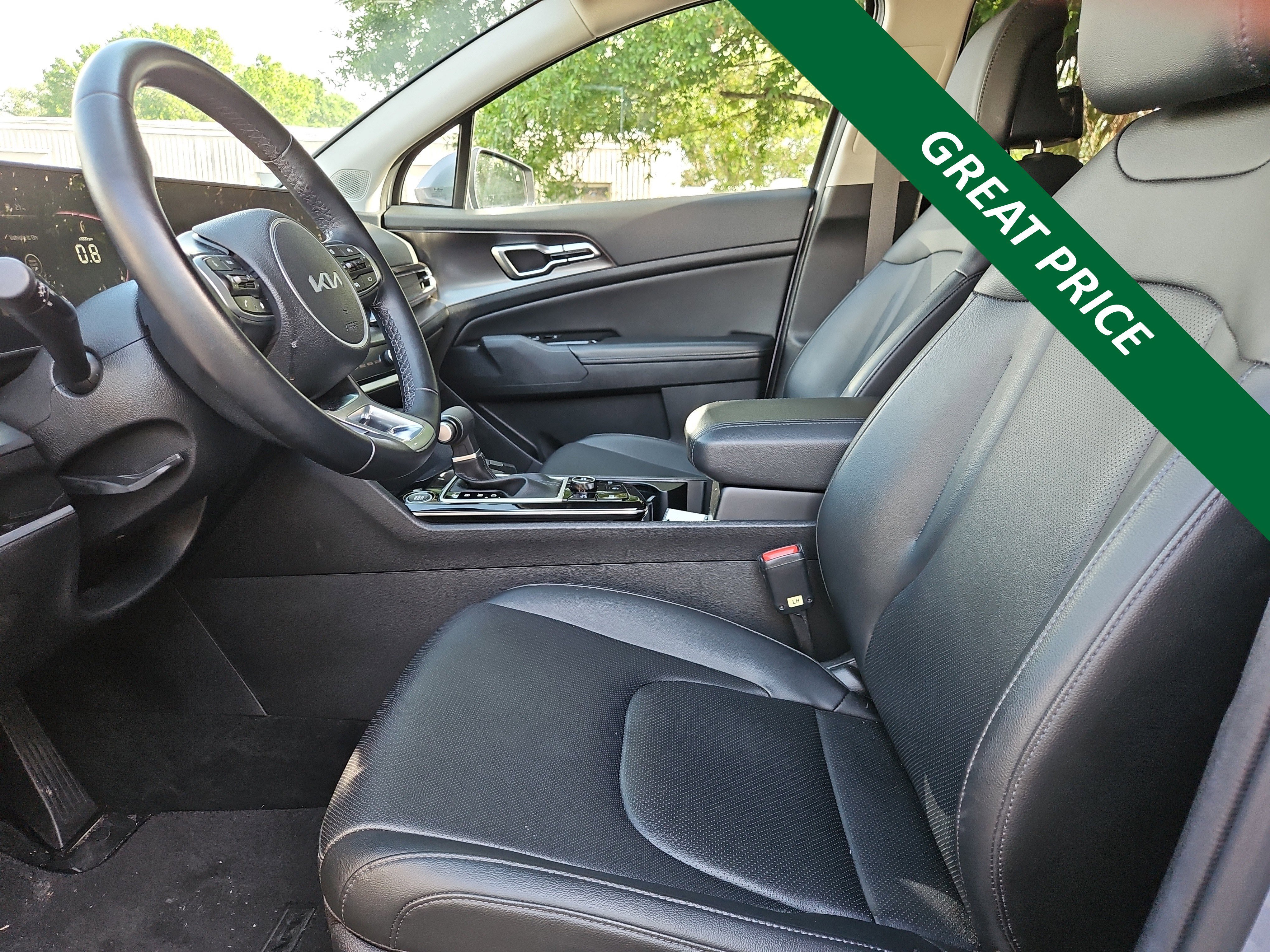 2024 Kia Sportage EX - Photo 14