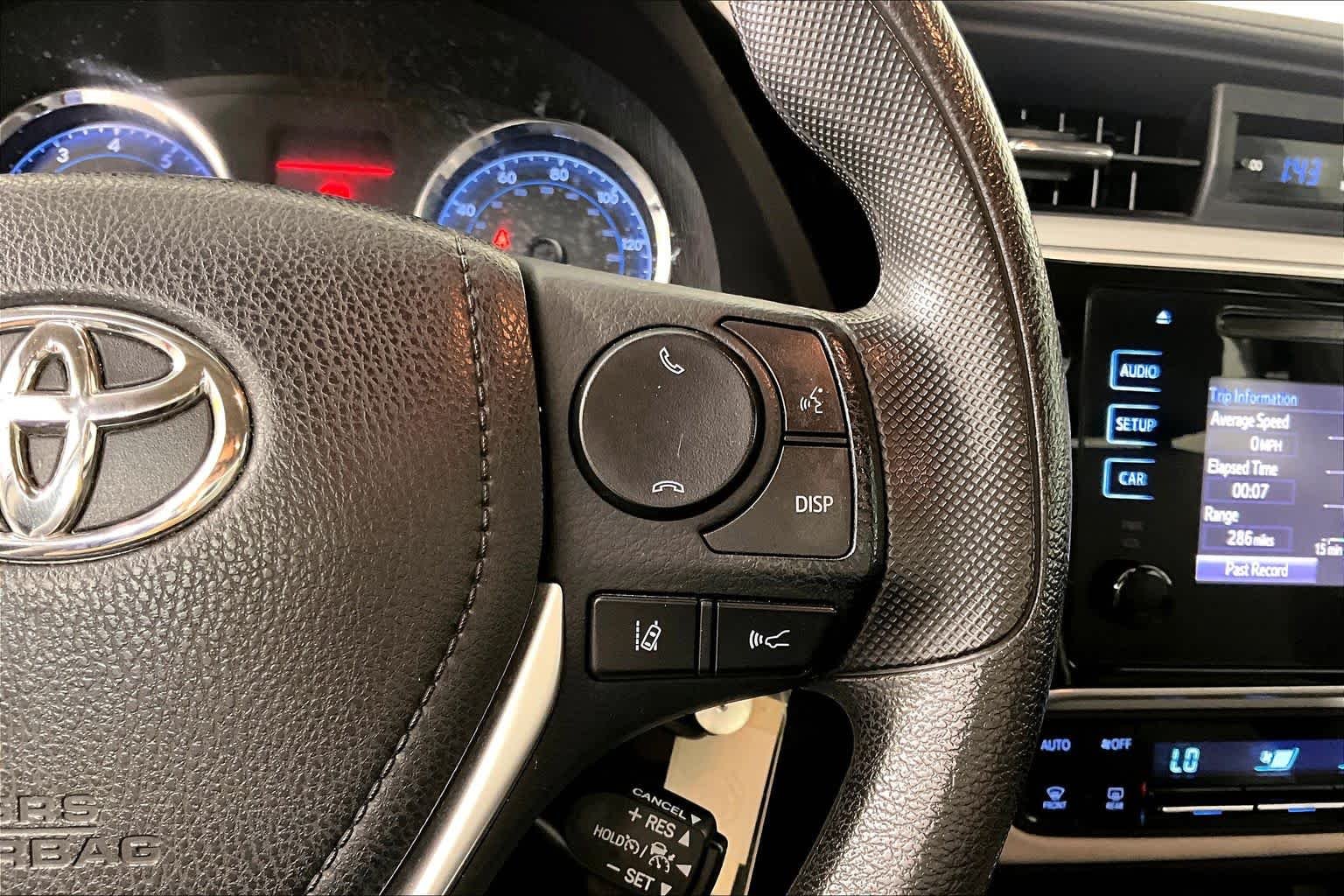 Used 2017 Classic Silver Metallic Toyota L image 23