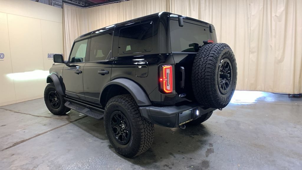 Used 2025 Black Ford Badlands image 5