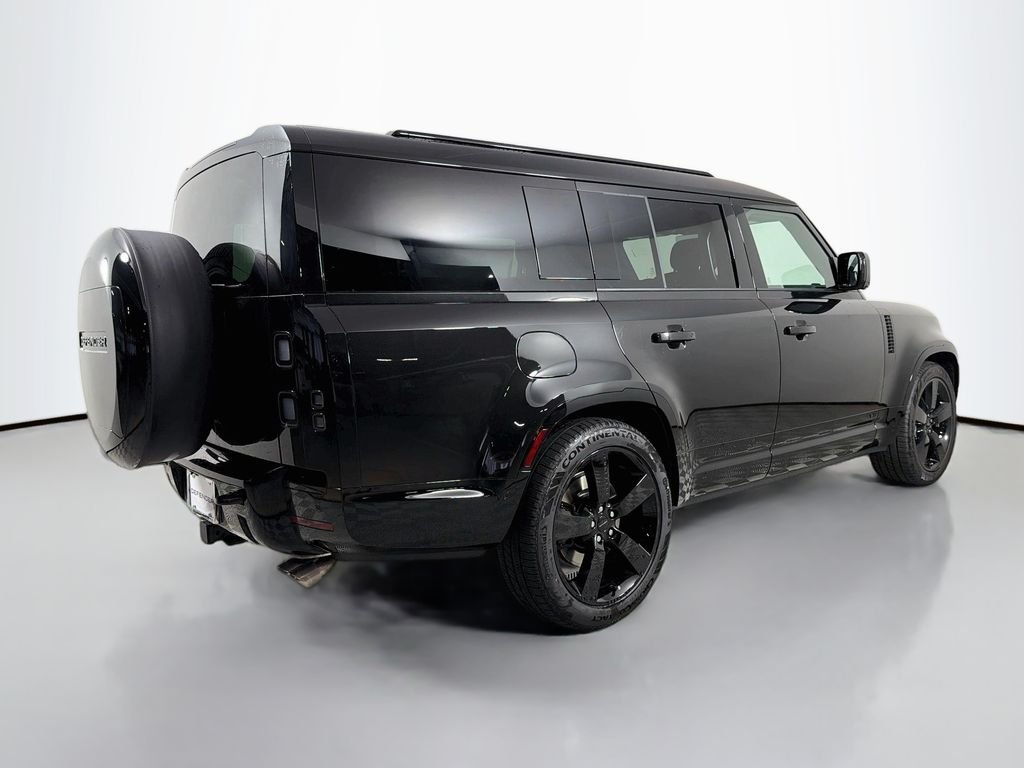 New 2026 Santorini Black Land Rover V8 image 5