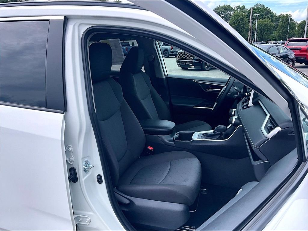Used 2025 White Toyota XLE image 11