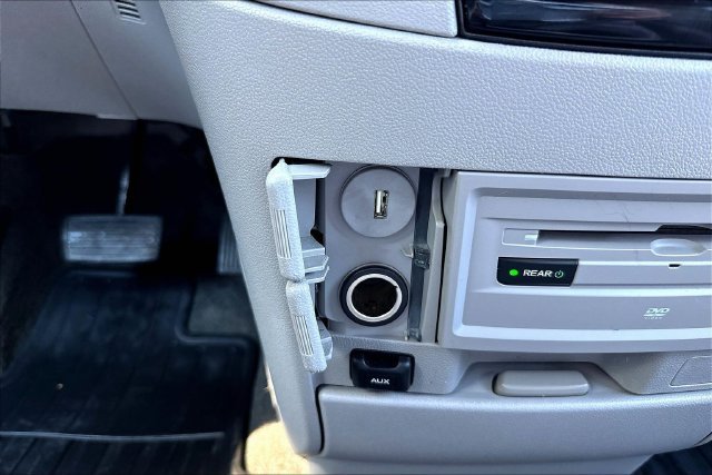 Used 2016 Gray Honda SE image 18