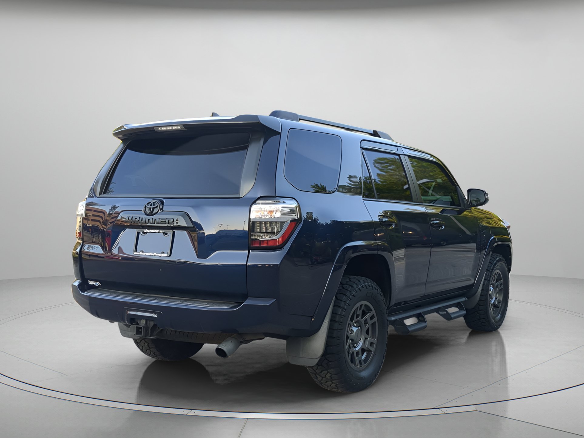 Used 2020 Nautical Blue Metallic Toyota Venture image 39
