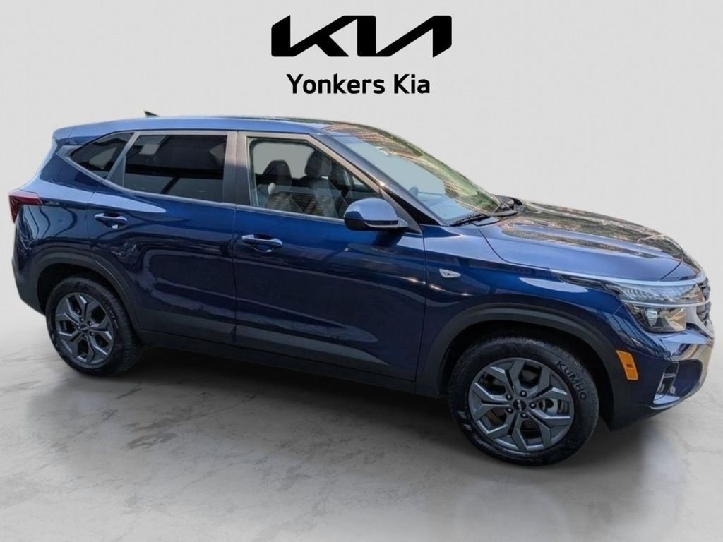 Certified Used 2025 Blue Kia LX image 5