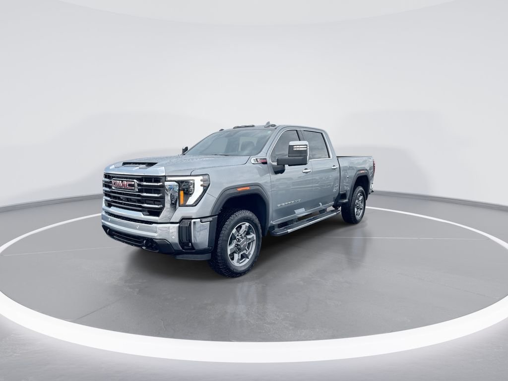 Used 2025 Silver GMC SLT image 4