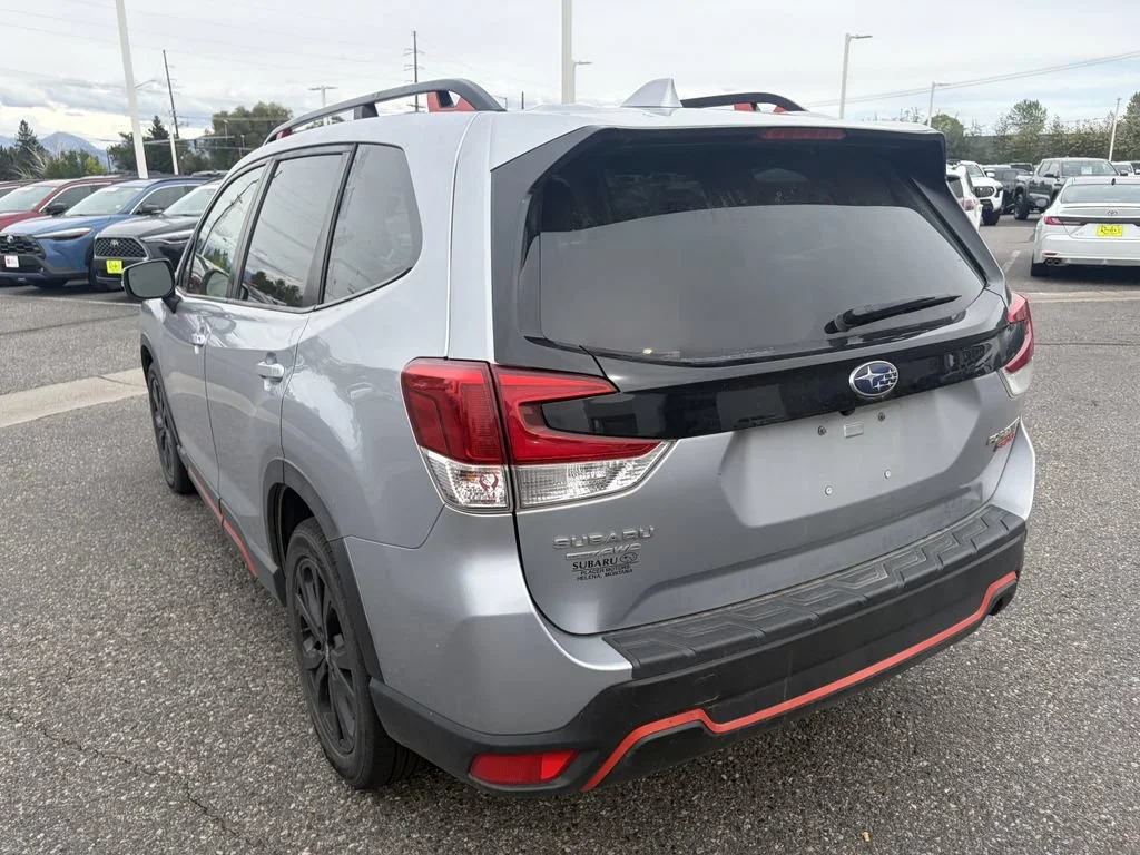 Used 2021  Subaru Sport image 2