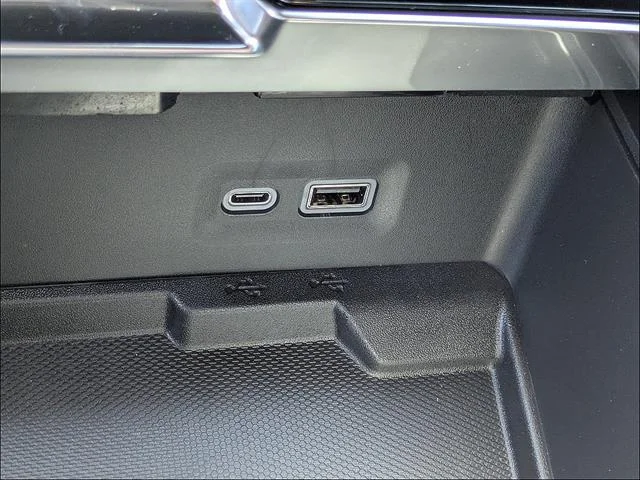 2026 GMC Yukon XL Denali - Photo 25