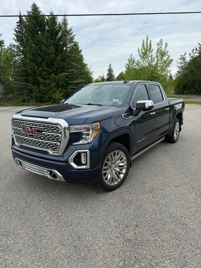 2019 GMC Sierra Denali 4x4 Crew Cab Short Box's photo