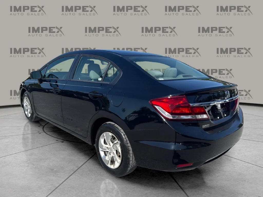 Used 2015  Honda LX image 3