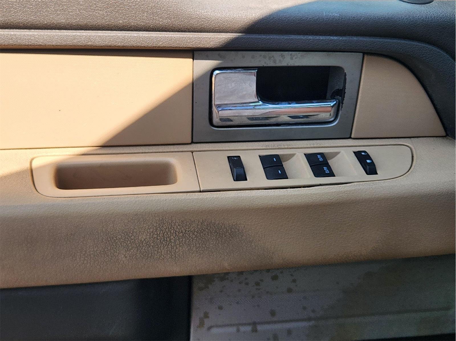 Used 2011 Pale Adobe Metallic Ford XLT image 21