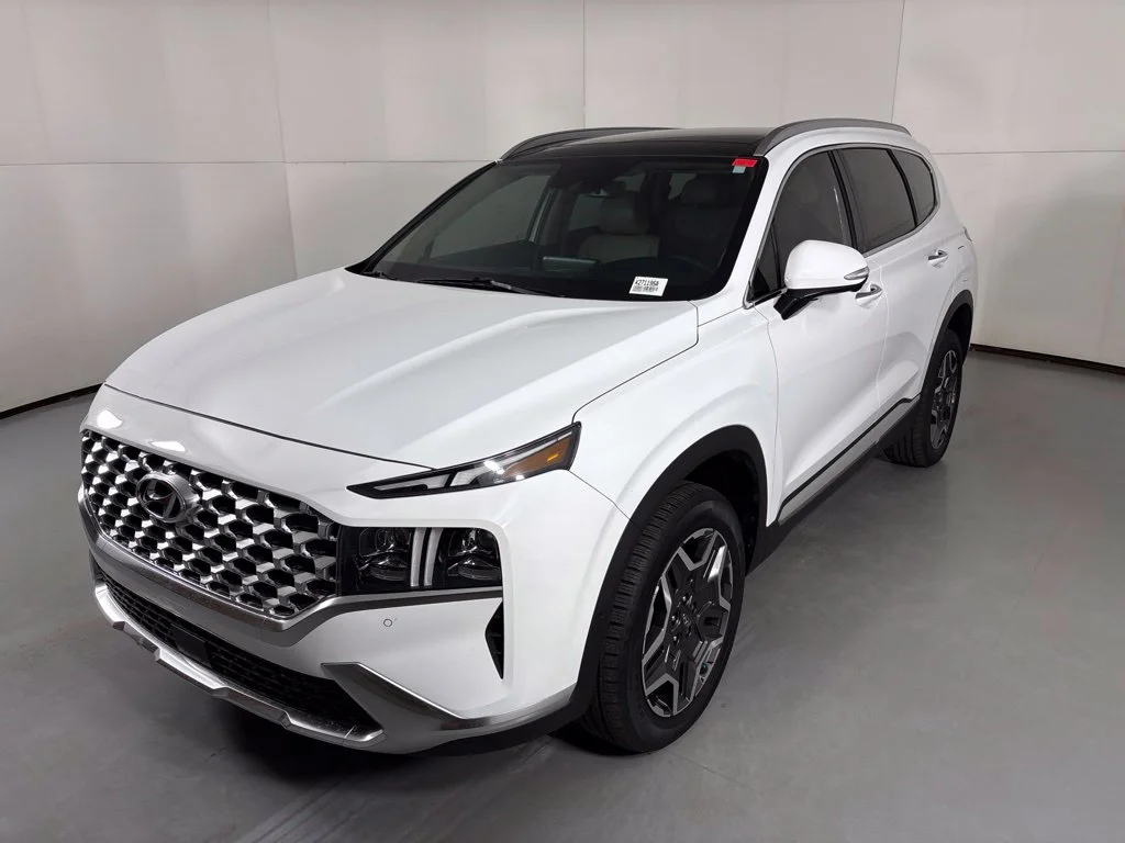 Used 2023 White Hyundai Limited image 4