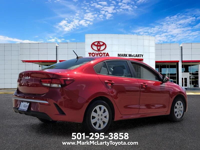 Used 2023 Currant Red KIA S IVT image 5