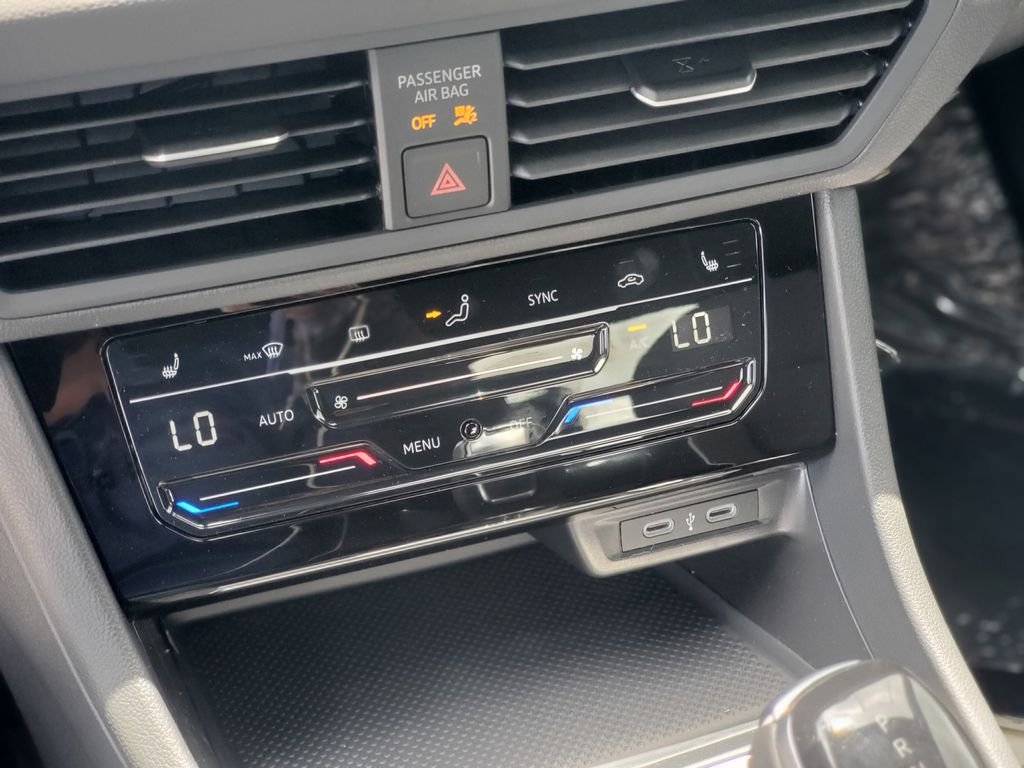 New 2026 Silver Volkswagen 1.5T Sport image 15