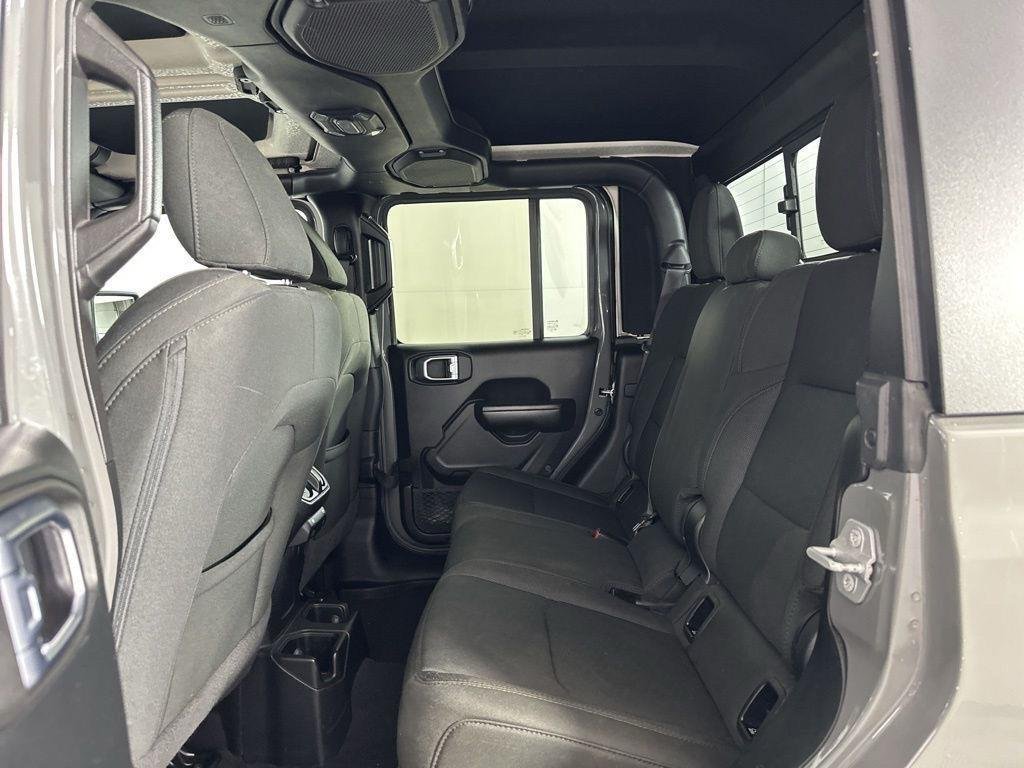 Used 2020 Sting-Gray Clearcoat Jeep Sport S image 8