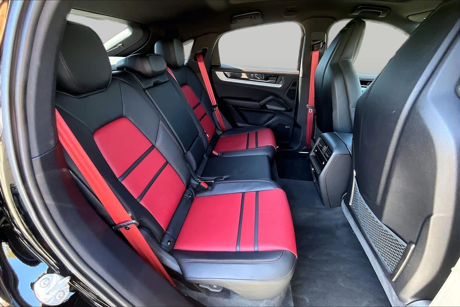 Used 2024  Porsche S image 19