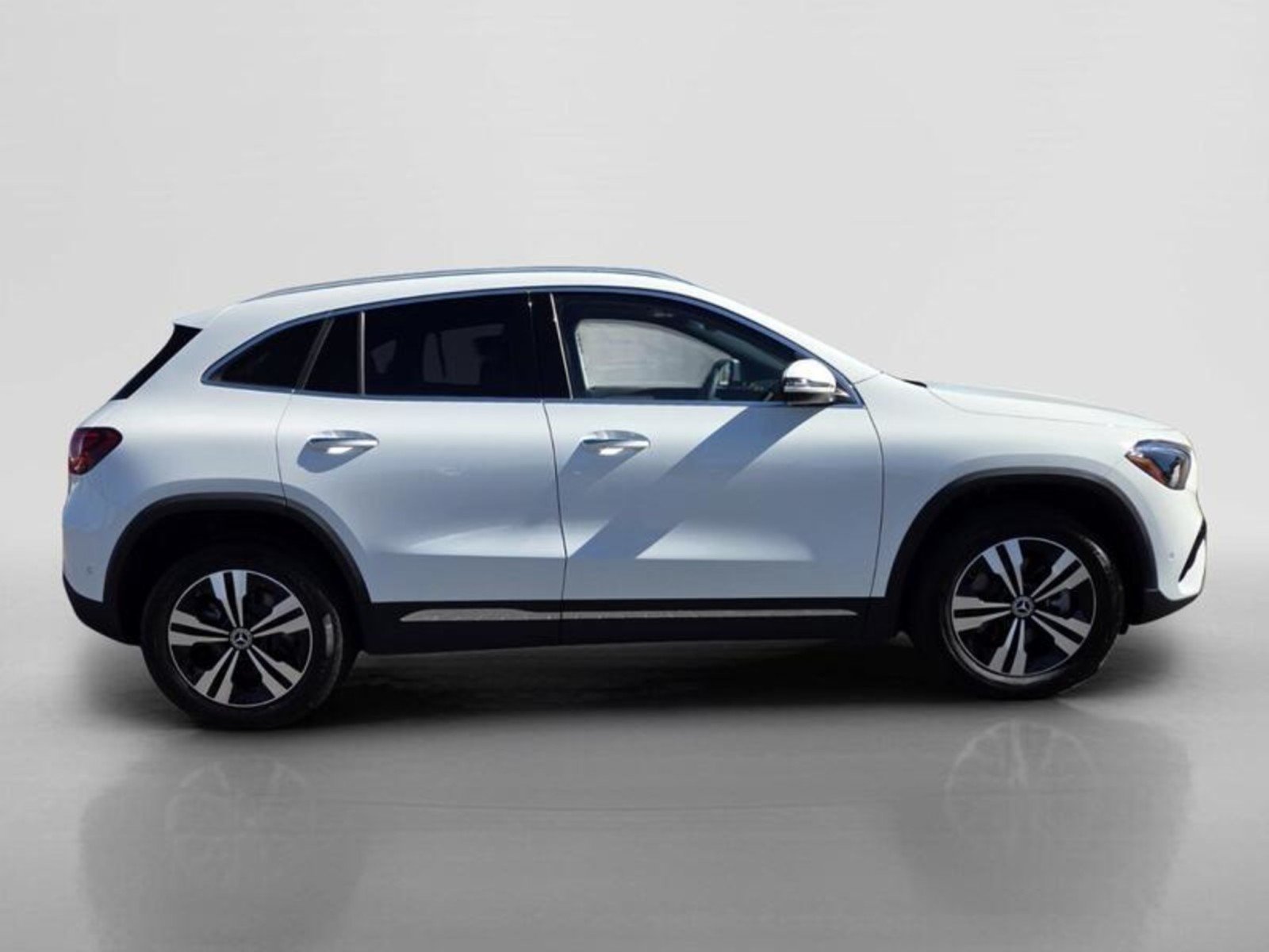 Certified Used 2026 Polar White Mercedes-Benz GLA 250 image 6