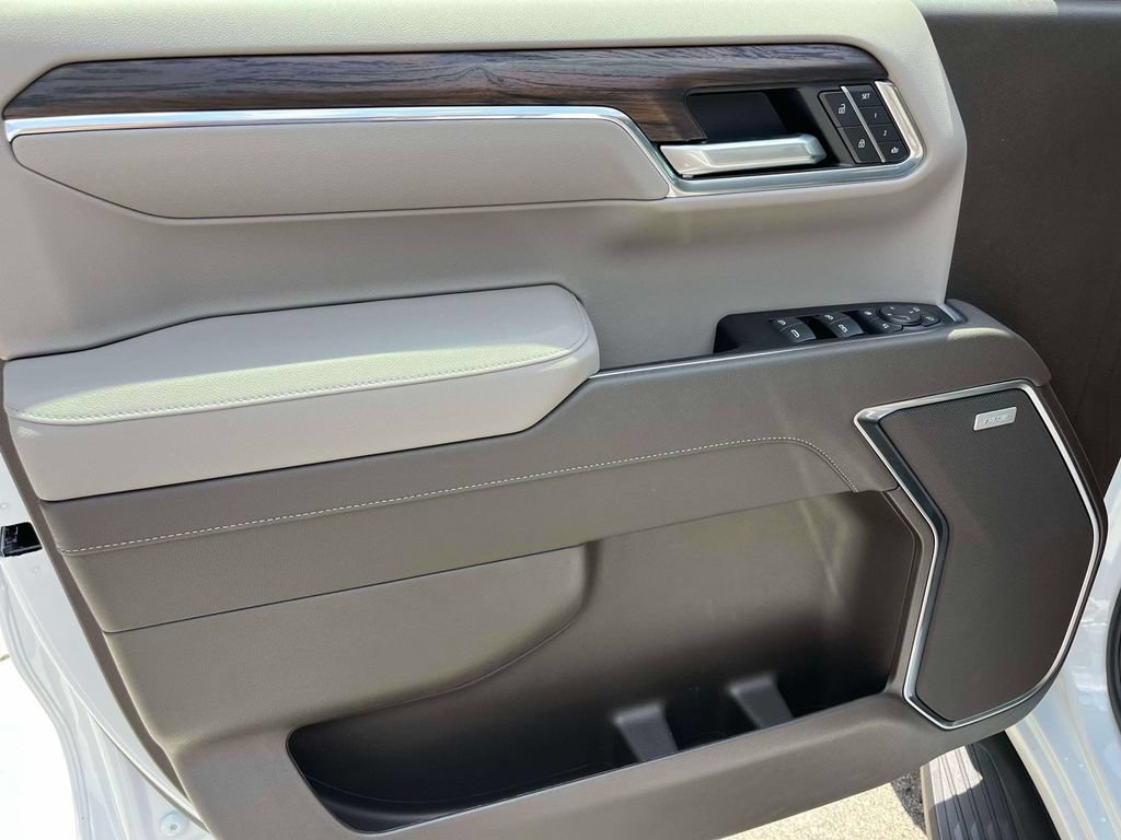 2026 GMC Sierra 1500 SLT - Photo 18