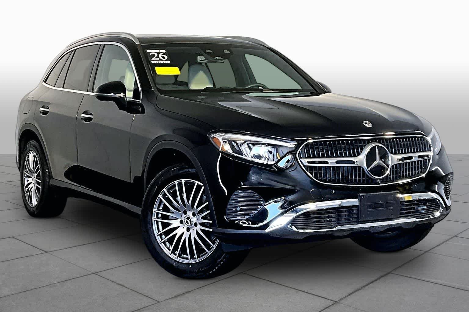 Used 2026 040/Black Mercedes-Benz GLC 300 image 2