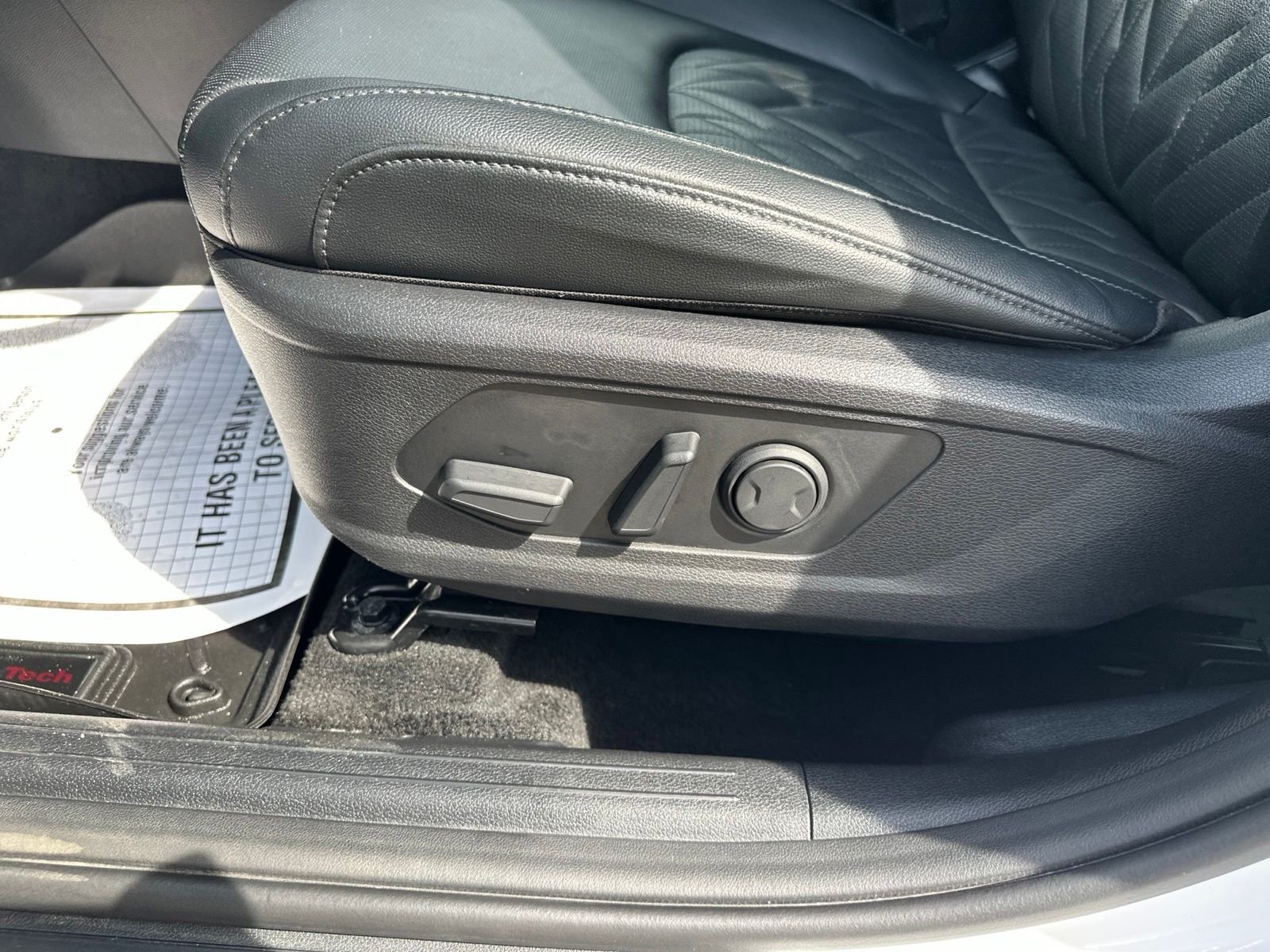 Used 2023 White Kia X-Pro image 15