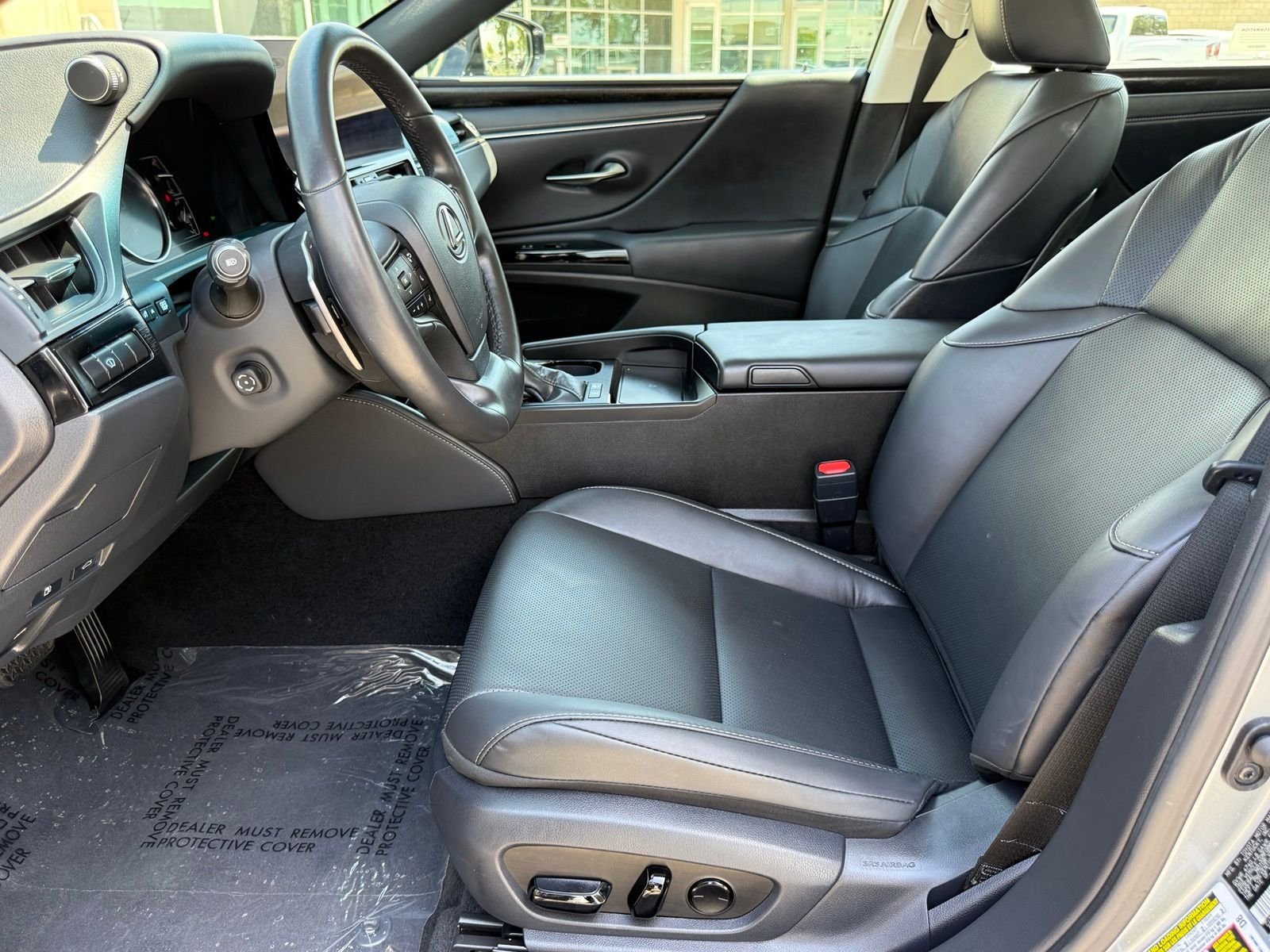 Used 2025 Silver Lexus 300h image 21
