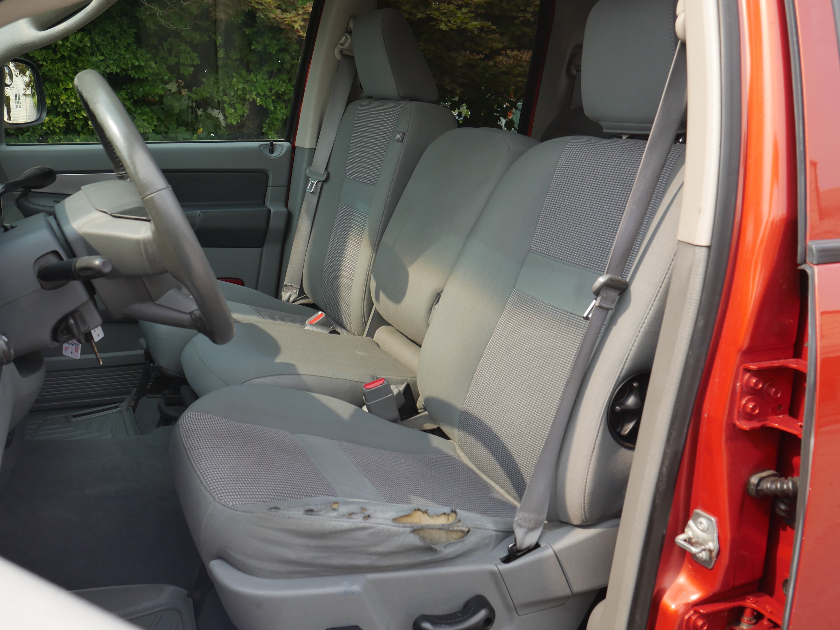 Used 2007 Sunburst Orange Pearl Dodge SLT image 24