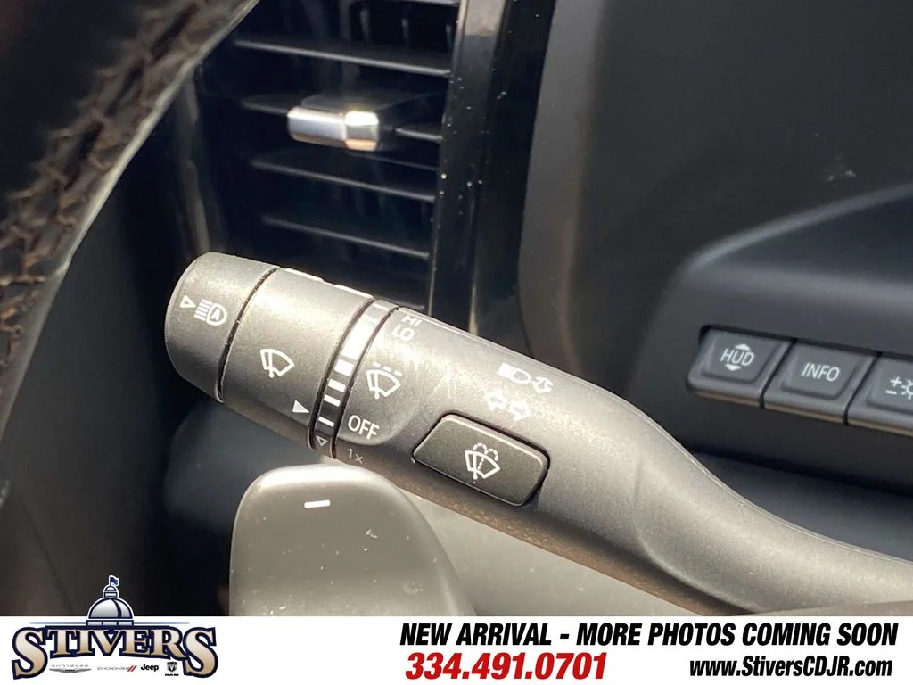 Used 2024 Brown GMC AT4 image 61