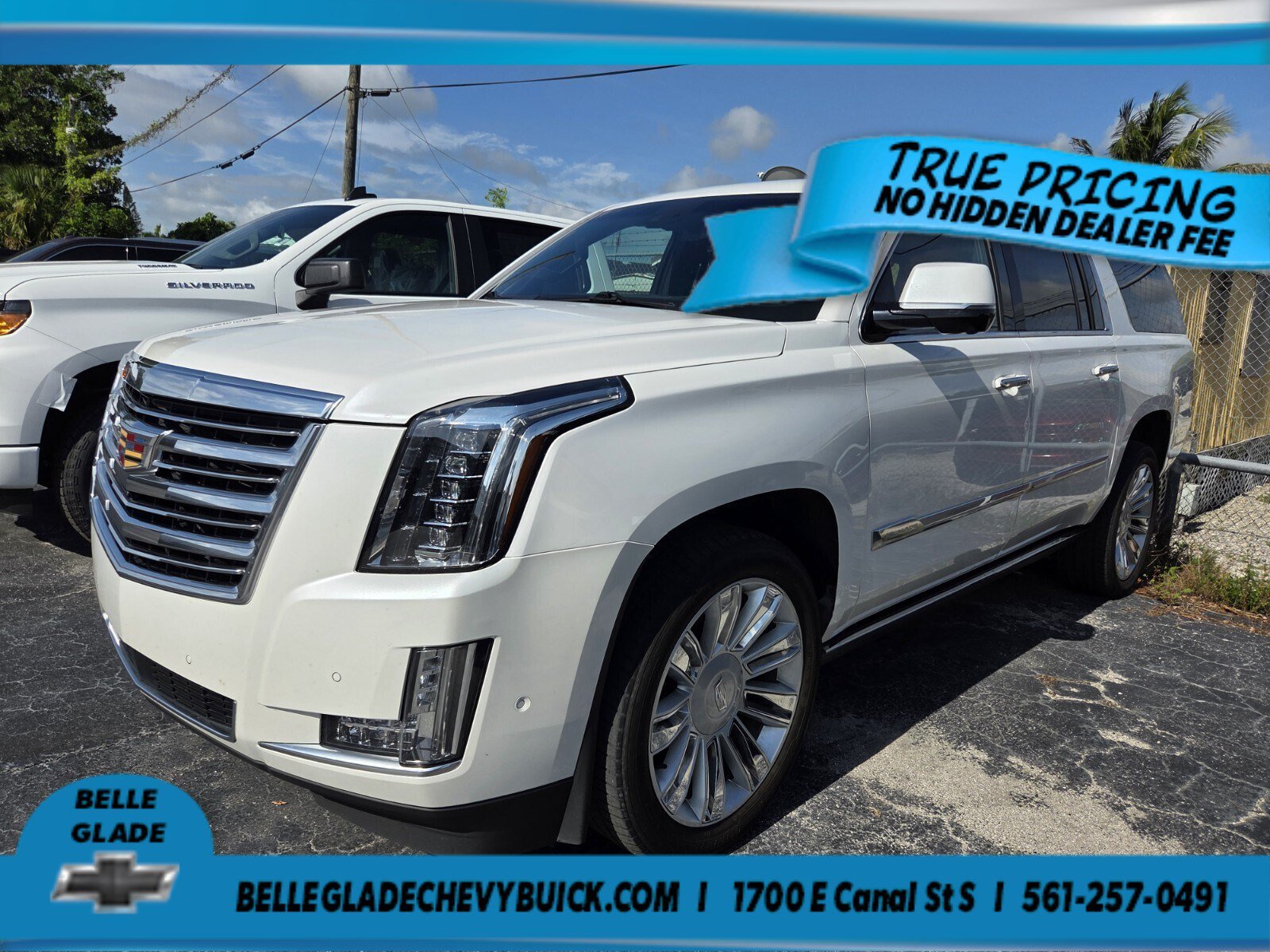 Used 2018 Crystal White Tricoat Cadillac Platinum image 1