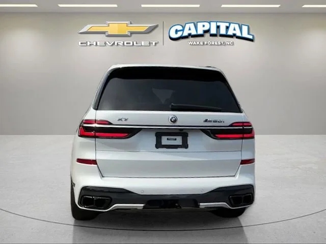 Used 2023 White BMW M60i image 4