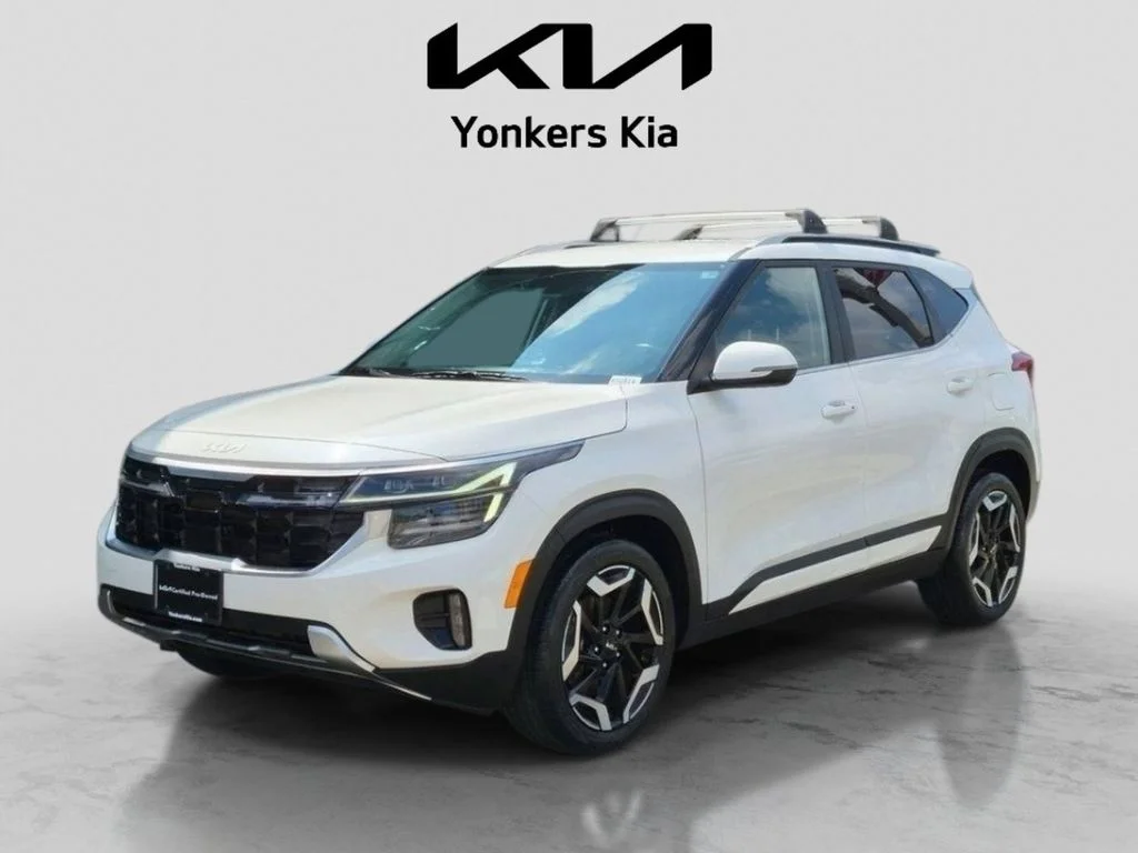 Used 2024 White Kia SX image 2