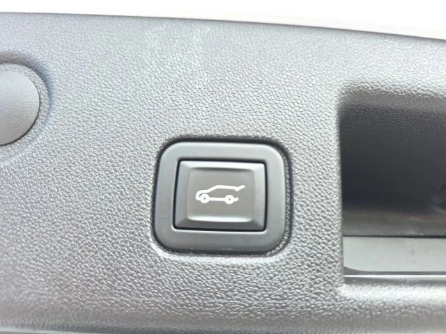 Used 2024 Beige Chevrolet Premier image 31