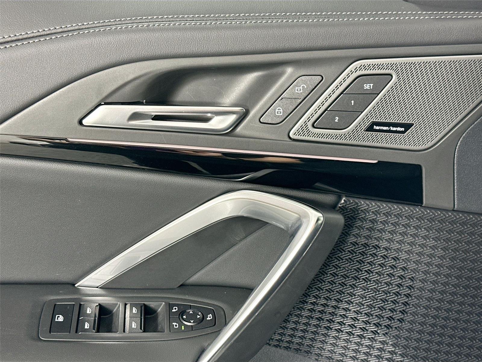 New 2026 Space Silver Metallic BMW xDrive28i image 18