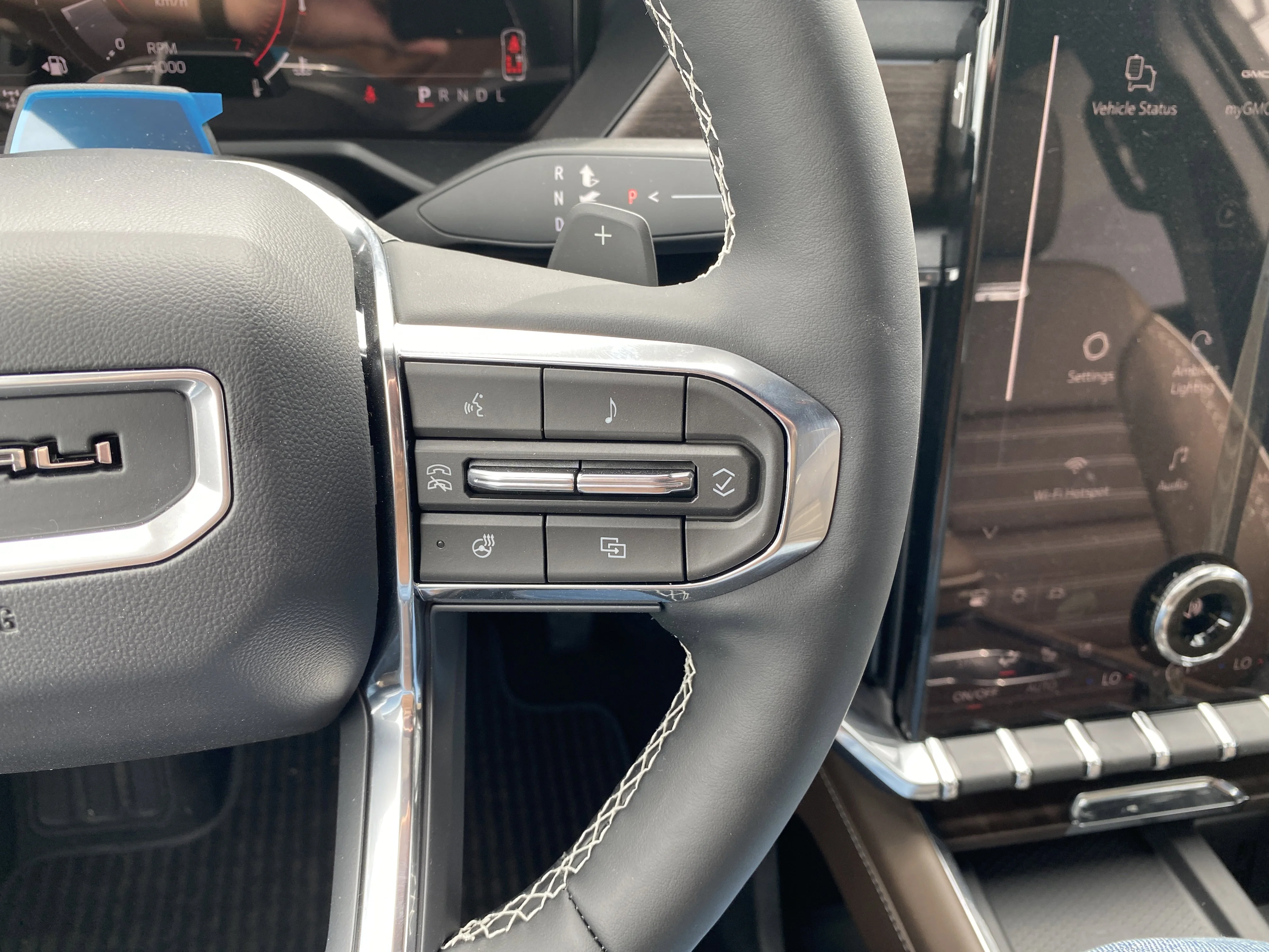 New 2026 GLACIER WHITE TRICOAT GMC Denali Ultimate image 18