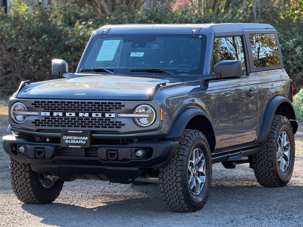 Used 2025 Gray Metallic Ford Badlands image 3