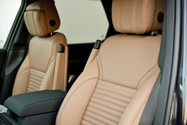 2026 Land Rover Discovery Gemini Edition - Photo 26