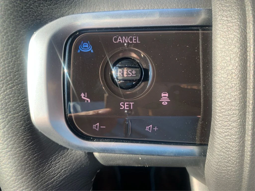 2025 Nissan Armada SL - Photo 28