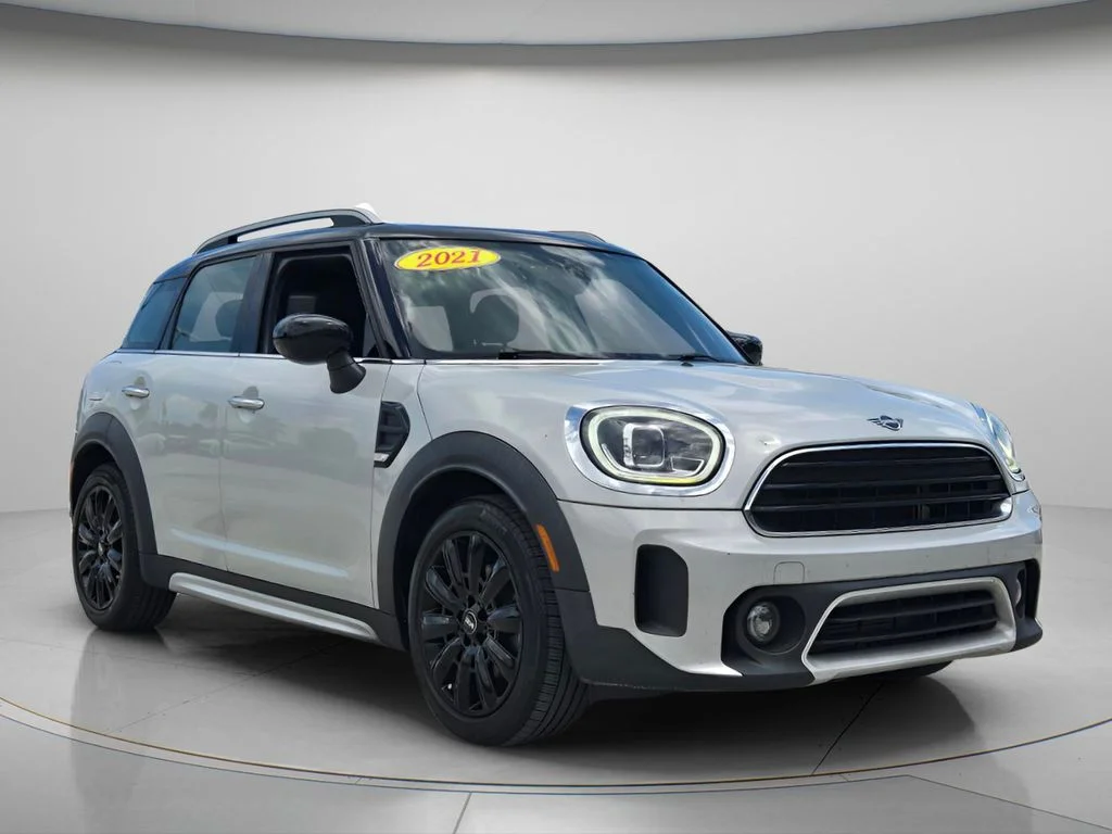 Used 2021 Silver MINI Oxford Edition image 9